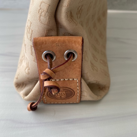 Dooney & Bourke | vintage natural beige handbag - Picture 3 of 9